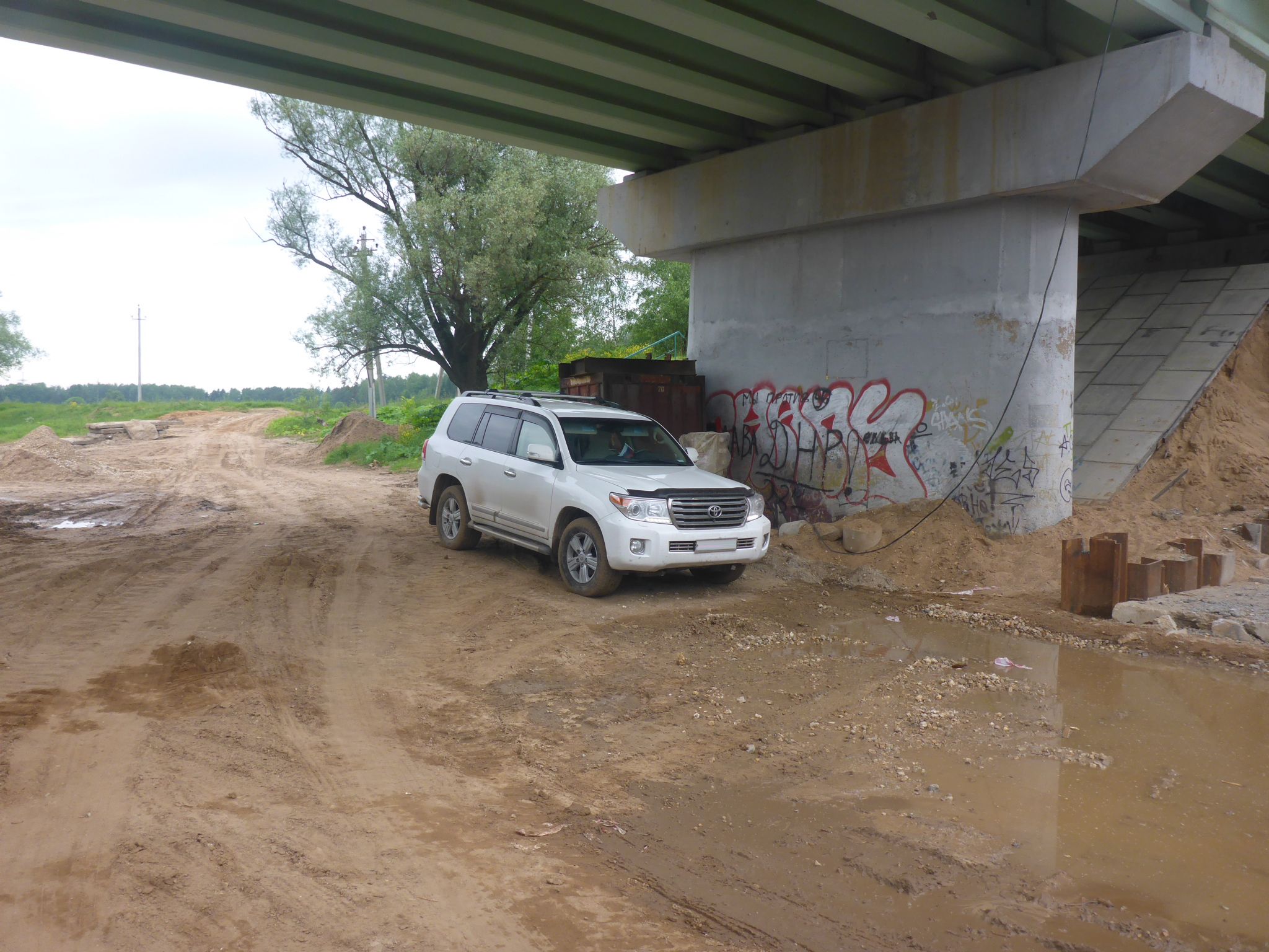 Угнанный в Красногорске внедорожник Toyota вернули через 2 часа